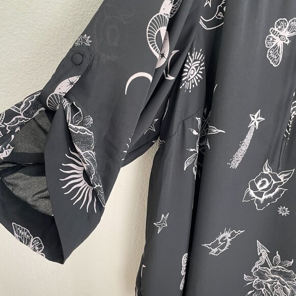 Torrid Harper Womens Plus 5X Black Tattoo Print Lace Up Blouse Roll Tab Sleeve - Picture 12 of 13